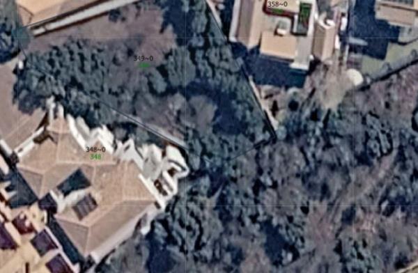 1 096 m² Land