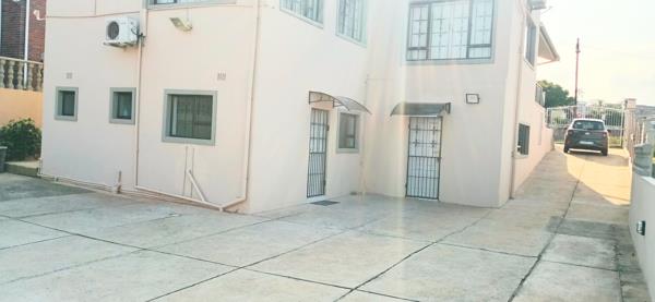 Bachelor apartment