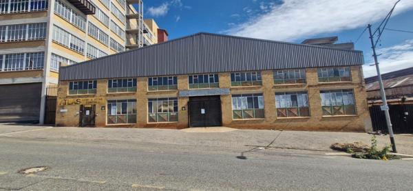 1 300 m² Industrial space