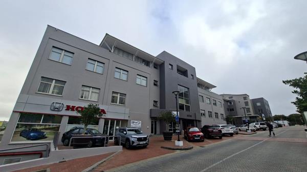 141 m² Commercial space