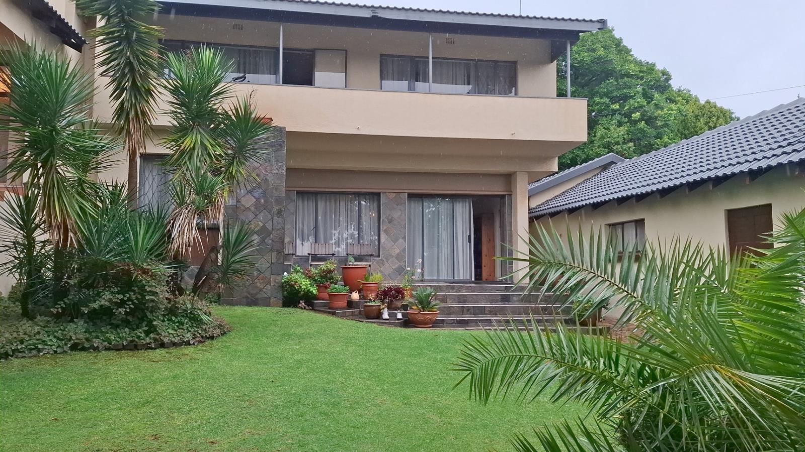 3 Bedroom House in Mondeor
