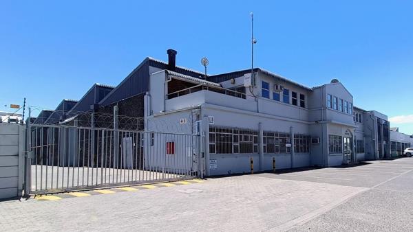 1 810 m² Industrial space