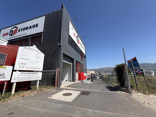 236 m² Industrial space