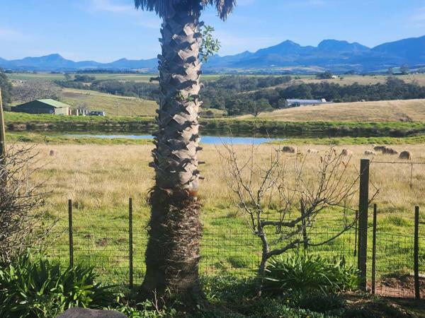 6.4 ha Smallholding