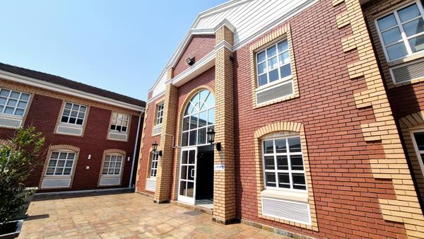348 m² Commercial space