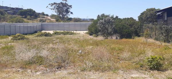 703 m² Land