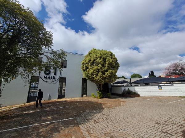 674 m² Commercial space