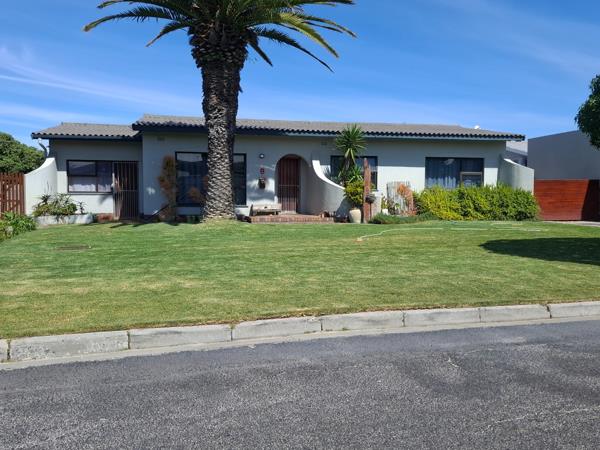 3 Bedroom House in Melkbosstrand