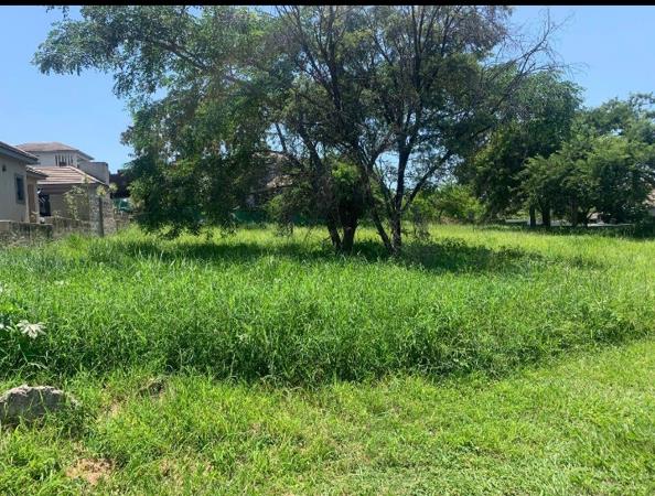 890 m² Land