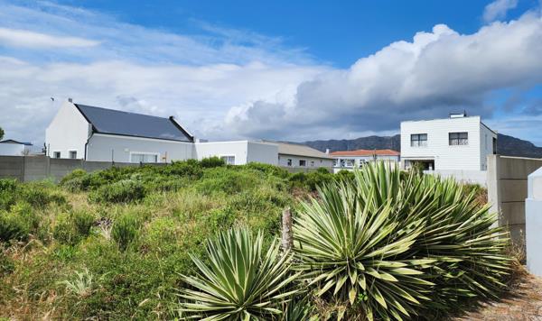 563 m² Land