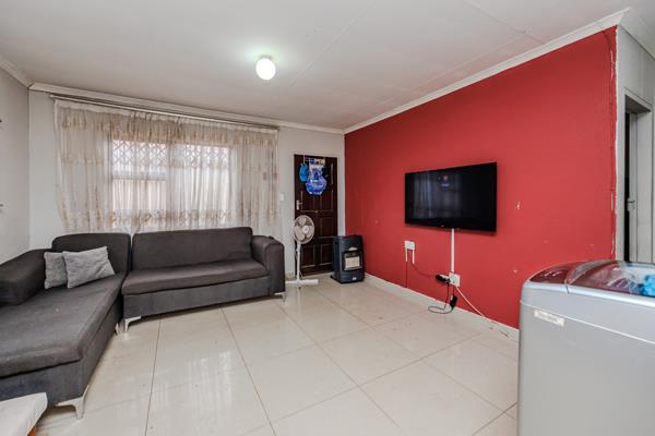 2 Bedroom House