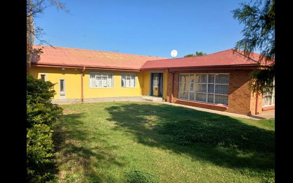 6 Bedroom House