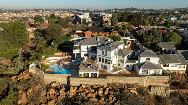 7 Bedroom House