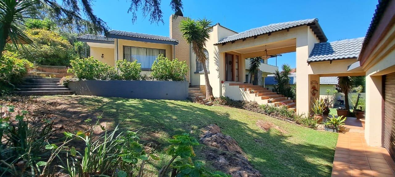 3 Bedroom House in Mondeor