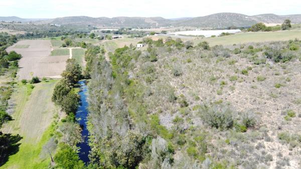 157.9 ha Farm