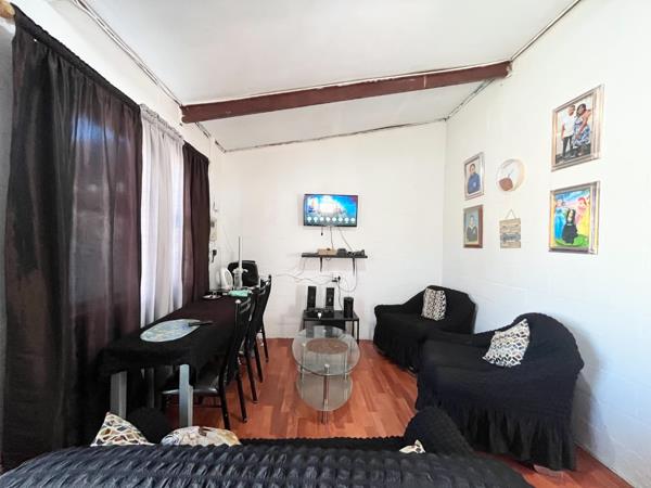 2 Bedroom House
