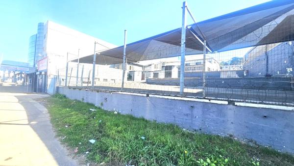 900 m² Commercial space