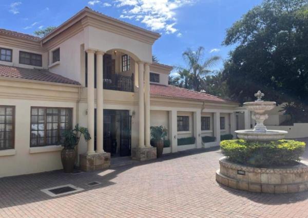 9 Bedroom House
