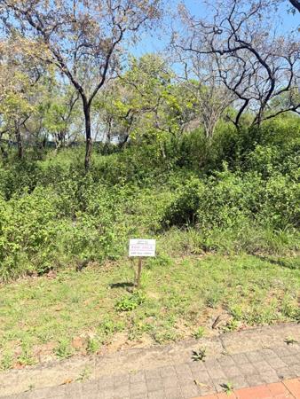 1 200 m² Land