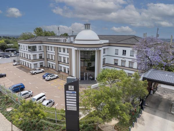 1 099 m² Commercial space