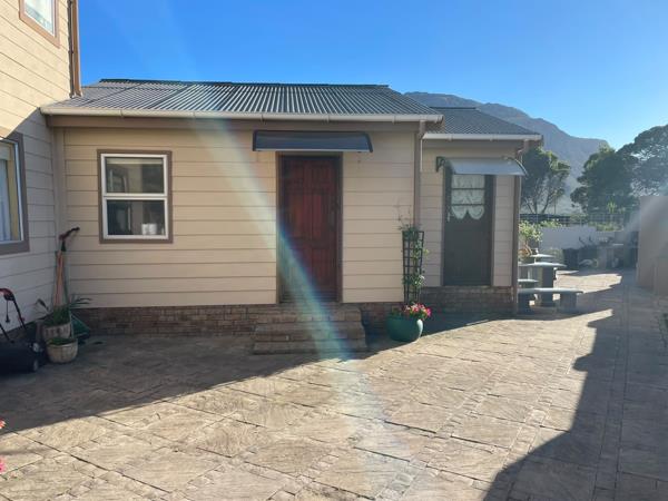 1 Bedroom Garden Cottage