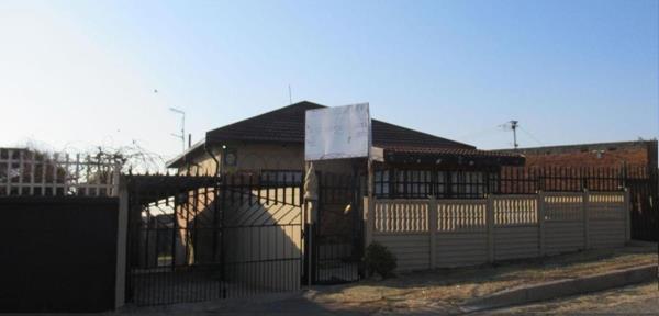 2 Bedroom House