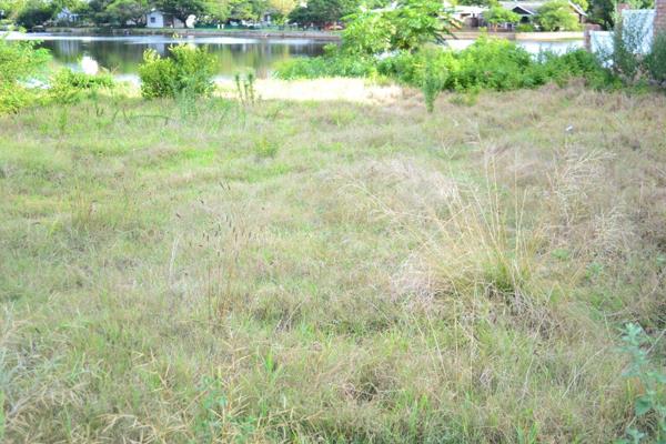 647 m² Land