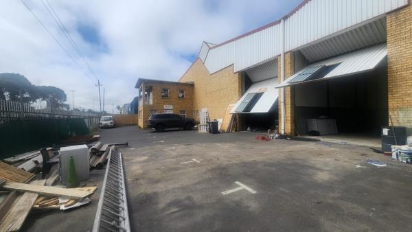 746 m² Industrial space