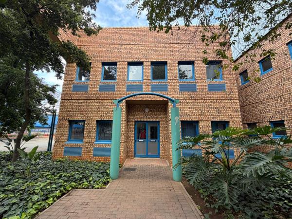 818 m² Industrial space