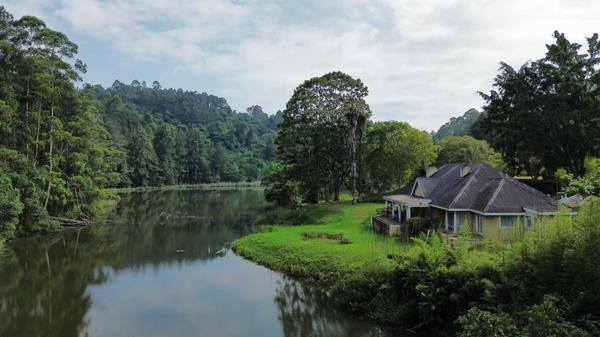 2 000 m² Hotel