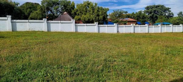405 m² Land