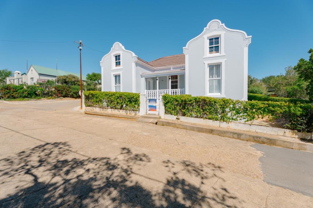 2 Bedroom House