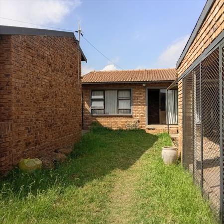 2 Bedroom House