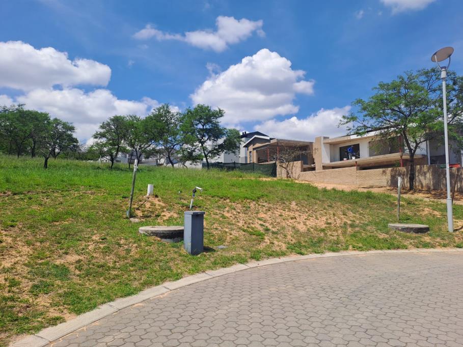 809 m² Land