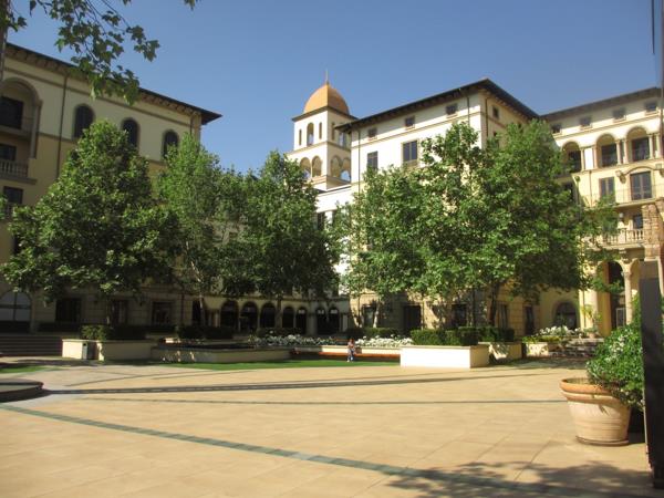 303 m² Commercial space