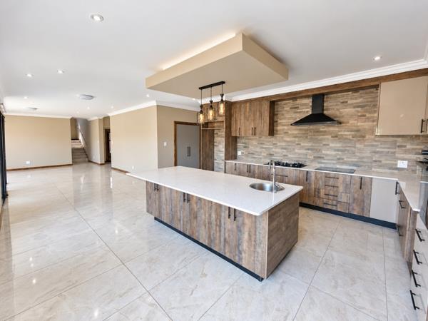 House in Waterkloof Ridge