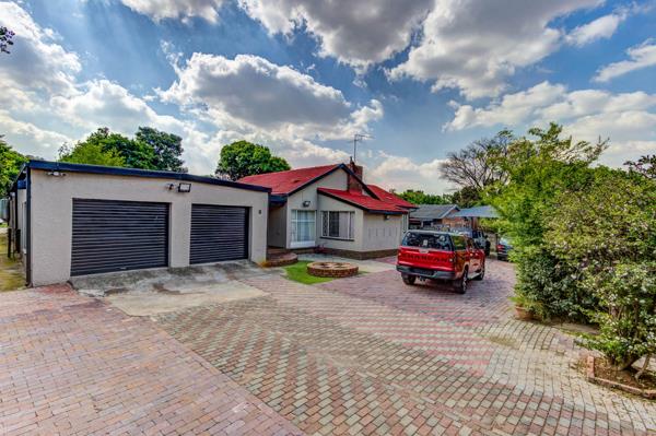 6 Bedroom House