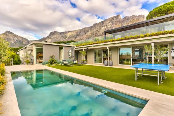 6 Bedroom House