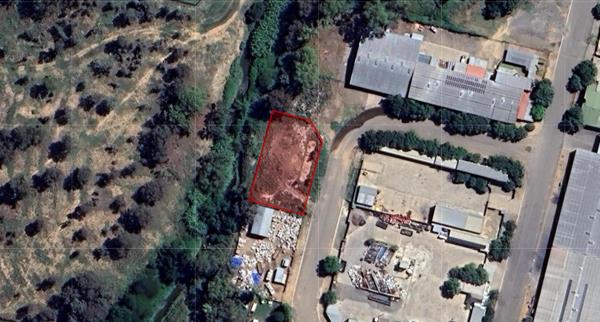 1 485 m² Land