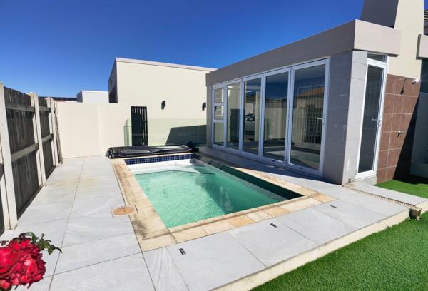 4 Bedroom Townhouse