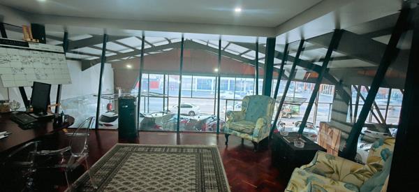 913 m² Commercial space