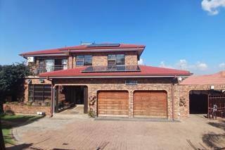6 Bedroom House