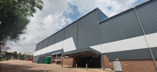 2 716 m² Industrial space