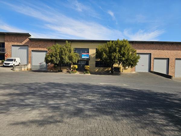 962 m² Industrial space