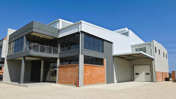 751 m² Commercial space
