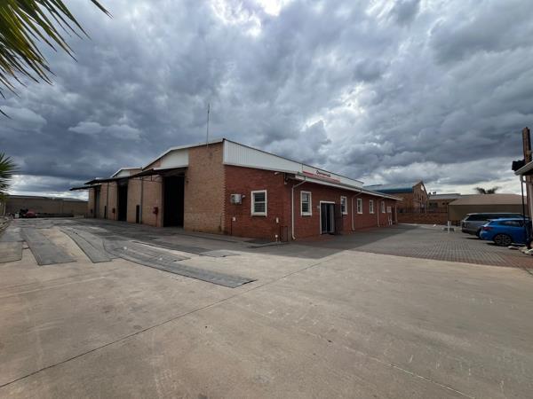 1 560 m² Industrial space