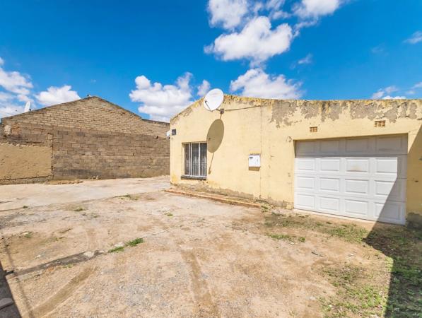 2 Bedroom House