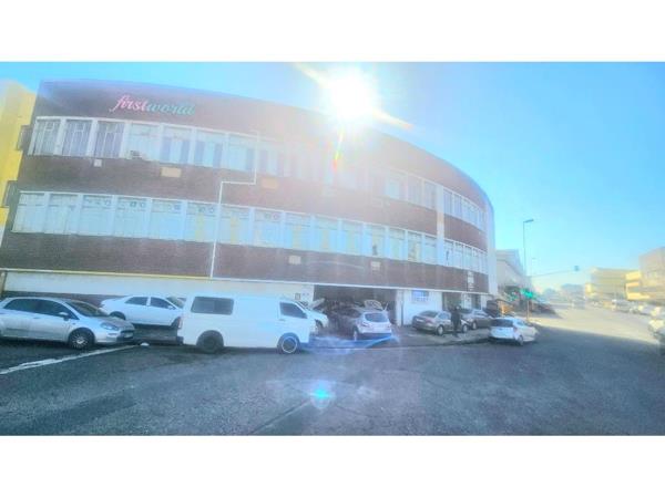 1 485 m² Commercial space