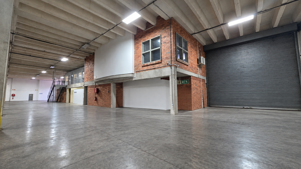 1 370 m² Industrial space