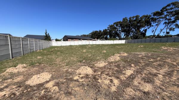 841 m² Land